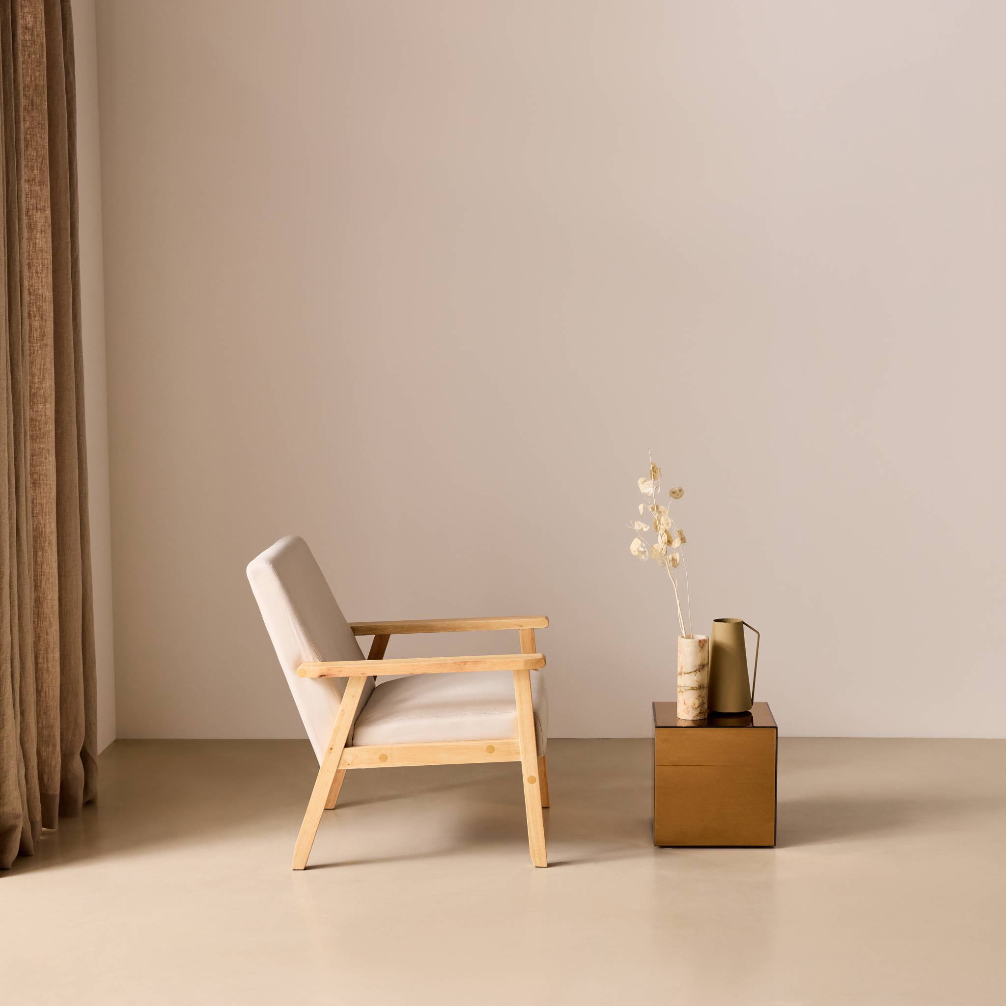 Fauteuil scandinave bois de peuplier, d'hévéa et tissu ISAK