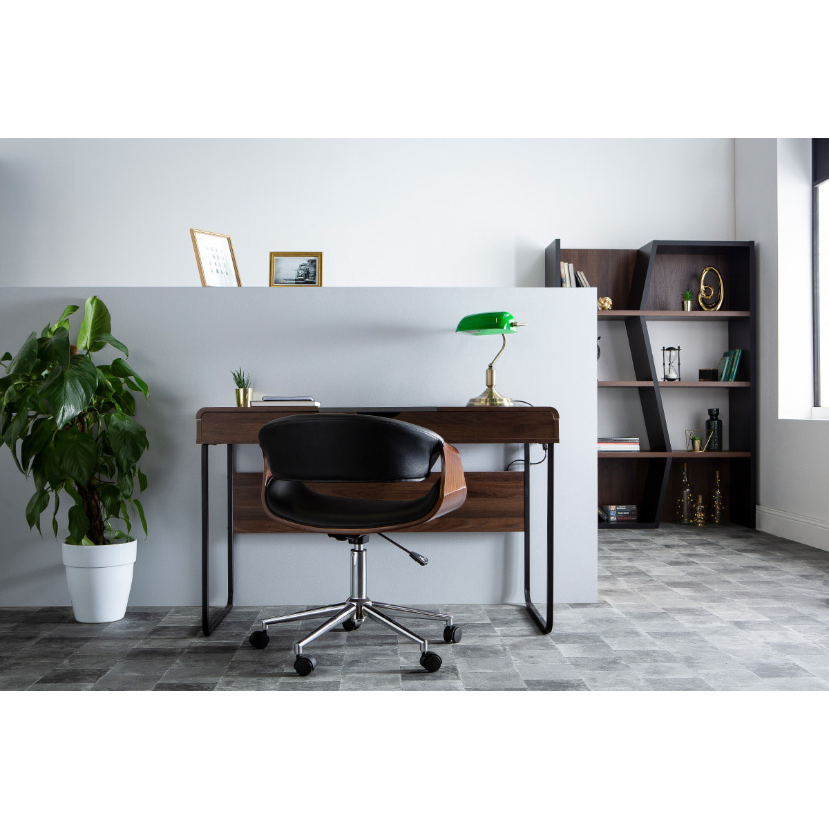 Chaise de bureau à roulettes design noir, bois clair et acier chromé ARAMIS