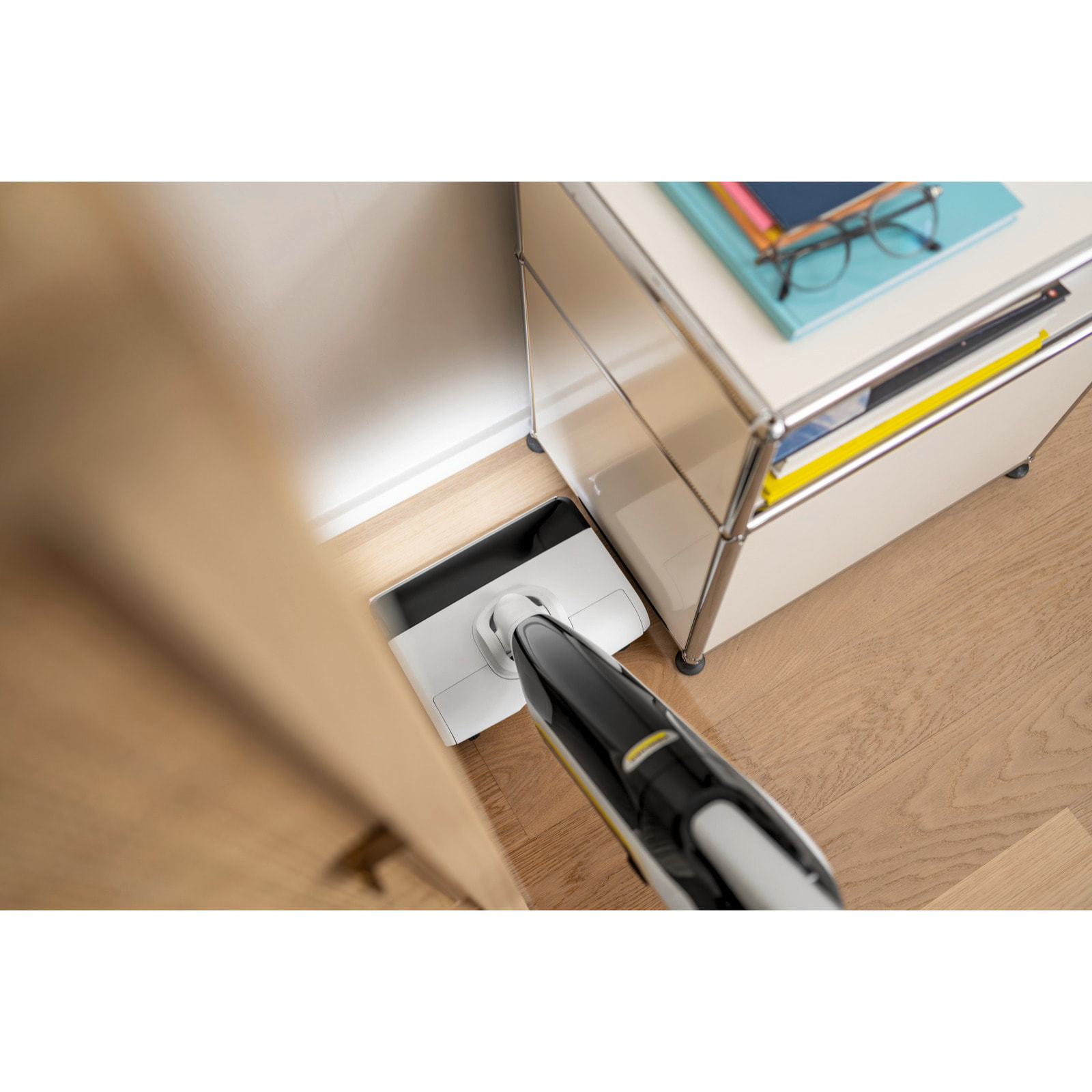 Aspirateur balai laveur sans fil Karcher FCV 5 Agile Care + passe sous les meuble - nettoie les bords