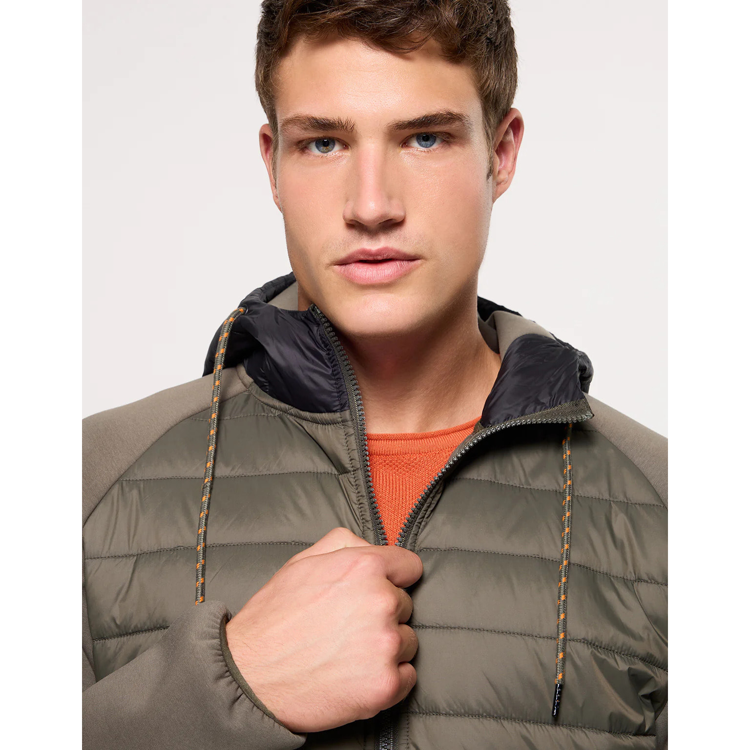 Chaqueta con Capucha Caqui - Nuni