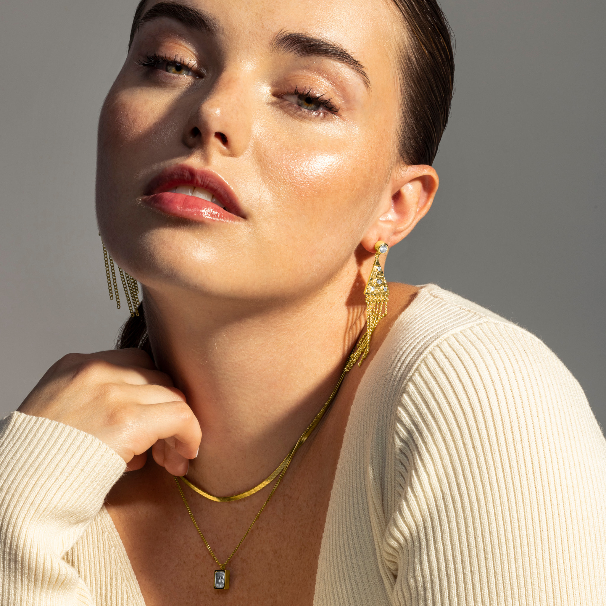 Collar de Circonita acabado en oro amarillo de 18K- Beda