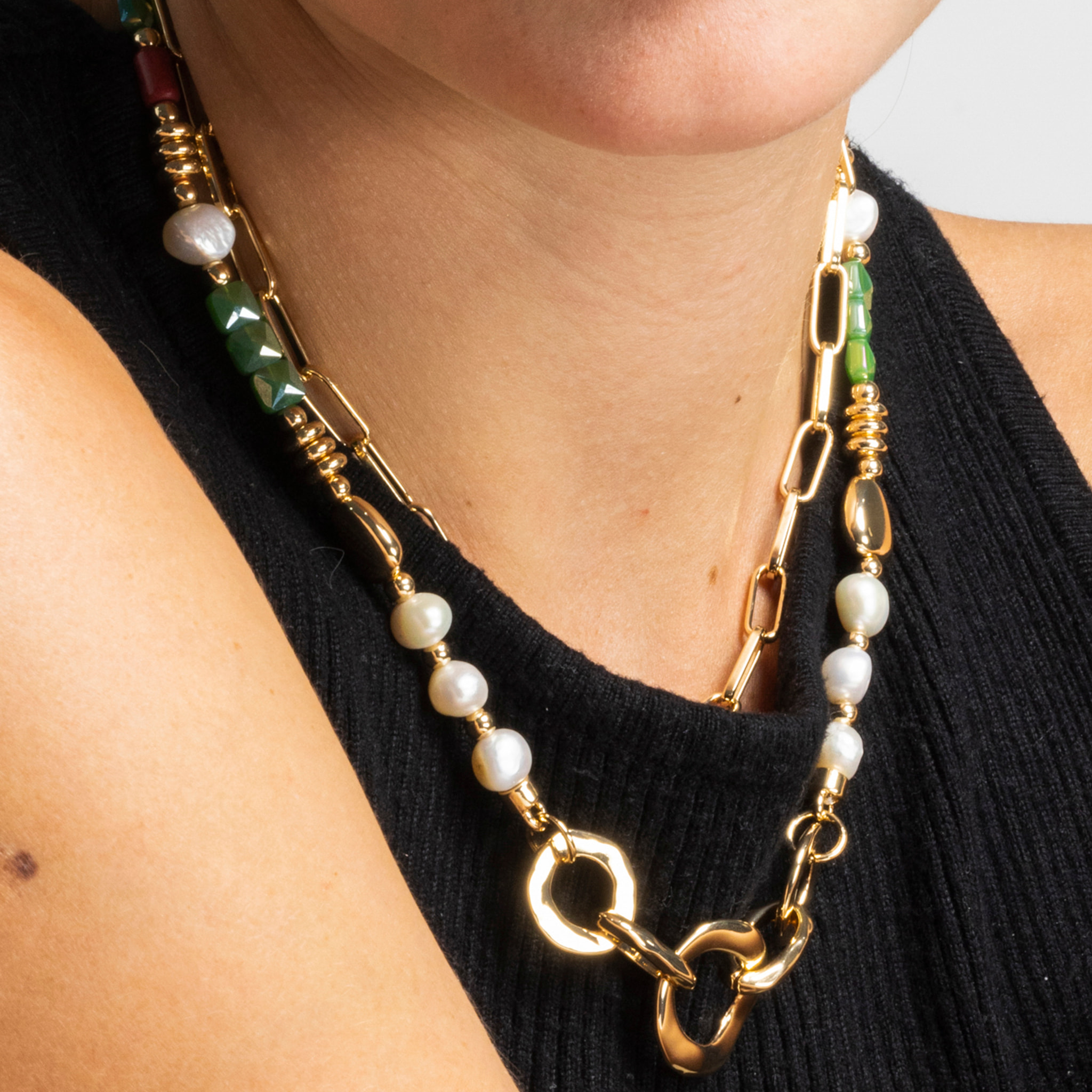 Collar con Perla Blanca acabado oro 18k