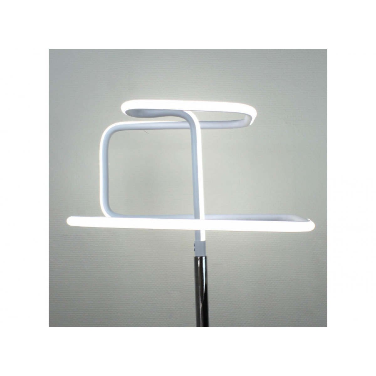 Lampadaire design et original LED angulaire - SPOK