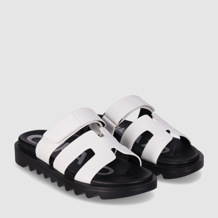 Sandalias - Beig - Tacón: Bajo