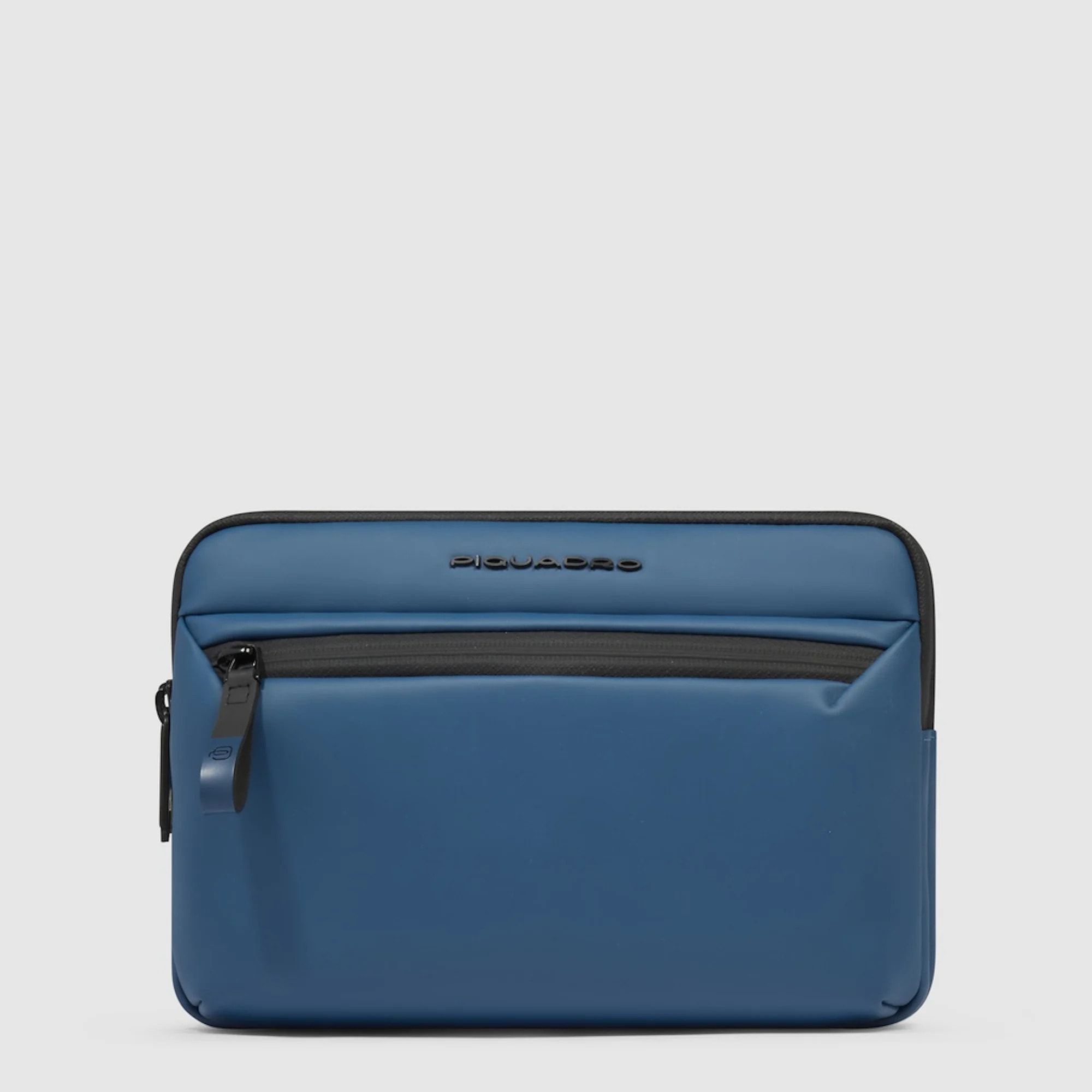 Piquadro Pochette porta iPad®mini in tessuto gommato resistente all'acqua con tracolla rimovibile