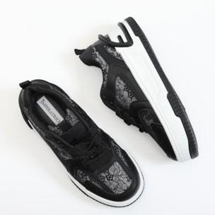 Sneakers in simil pelle platform con dettagli brillantinati