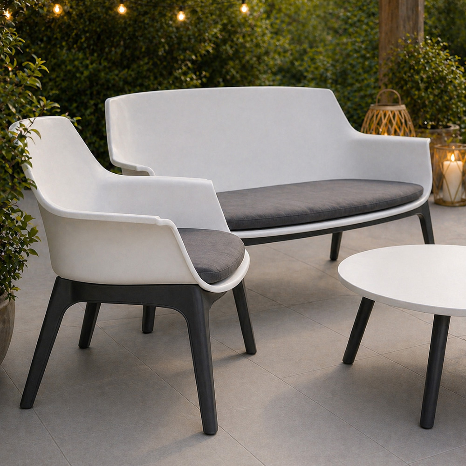 Salon de jardin 4 places blanc avec table basse BUCA