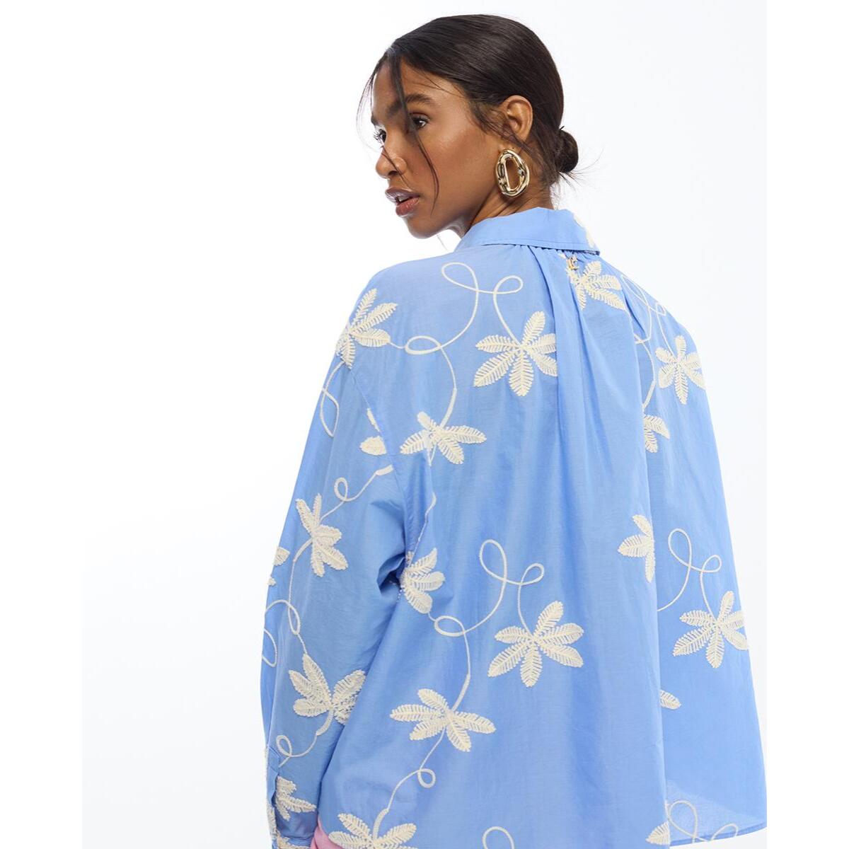 Camicia in cotone ricamata con fiori