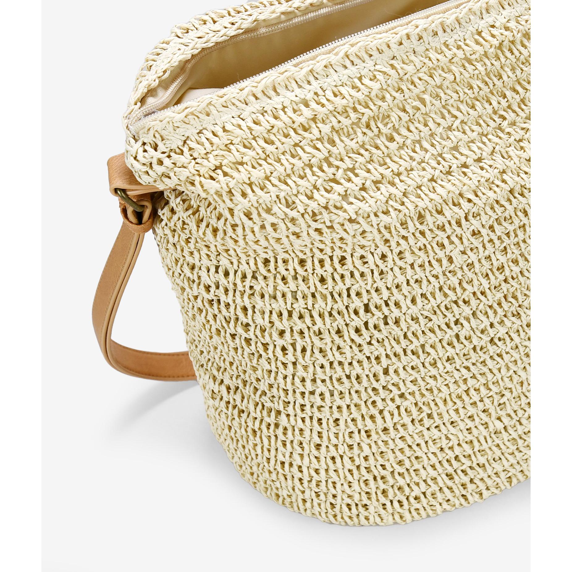 Bolso de rafia beige tipo bandolera