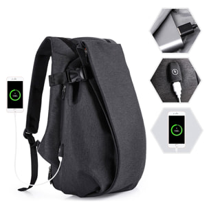 Mochila multi compartimento con capa impermeable. Toma USB externa. Laptop 15,6" + Tablet 9,7".