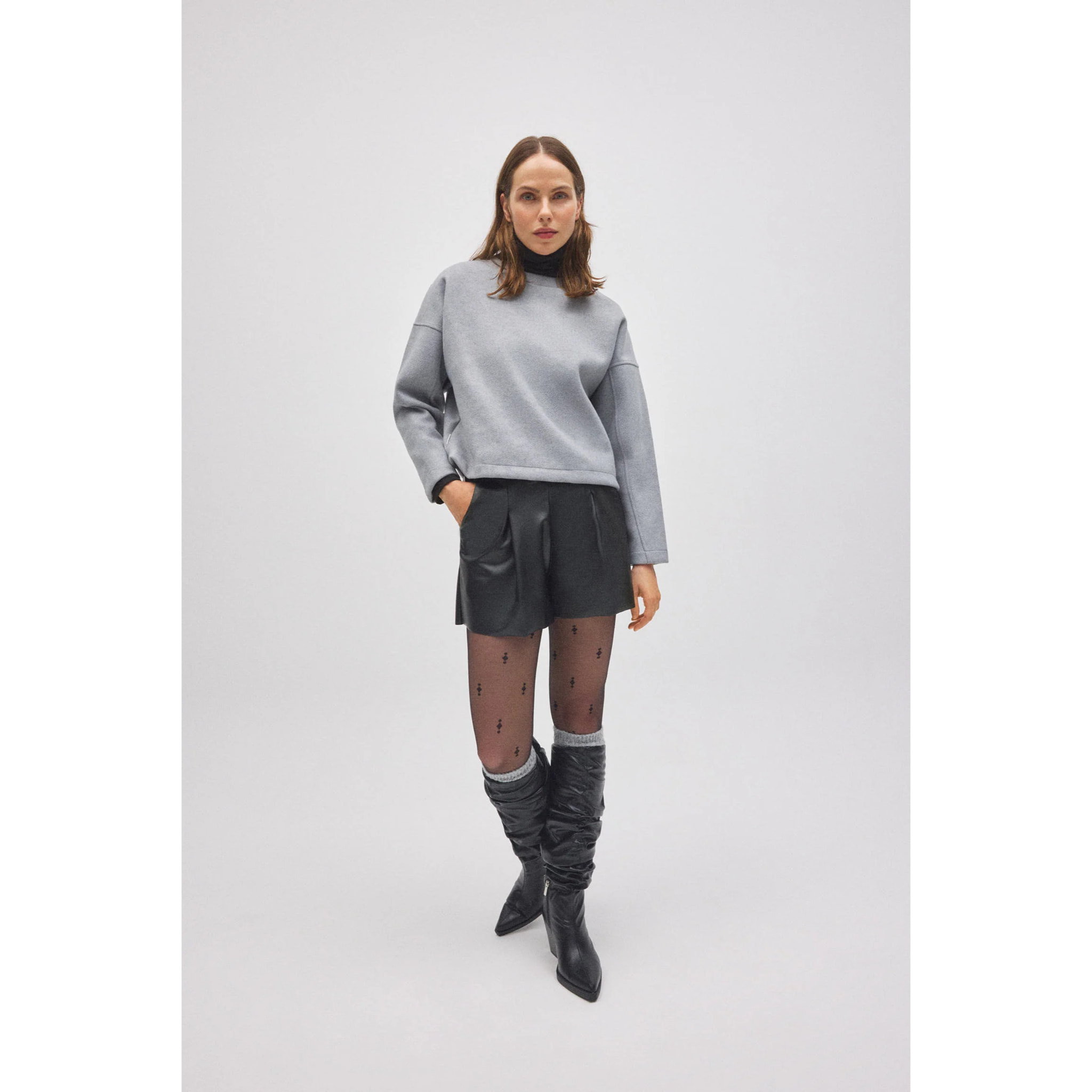 Pantaloncini neri in similpelle