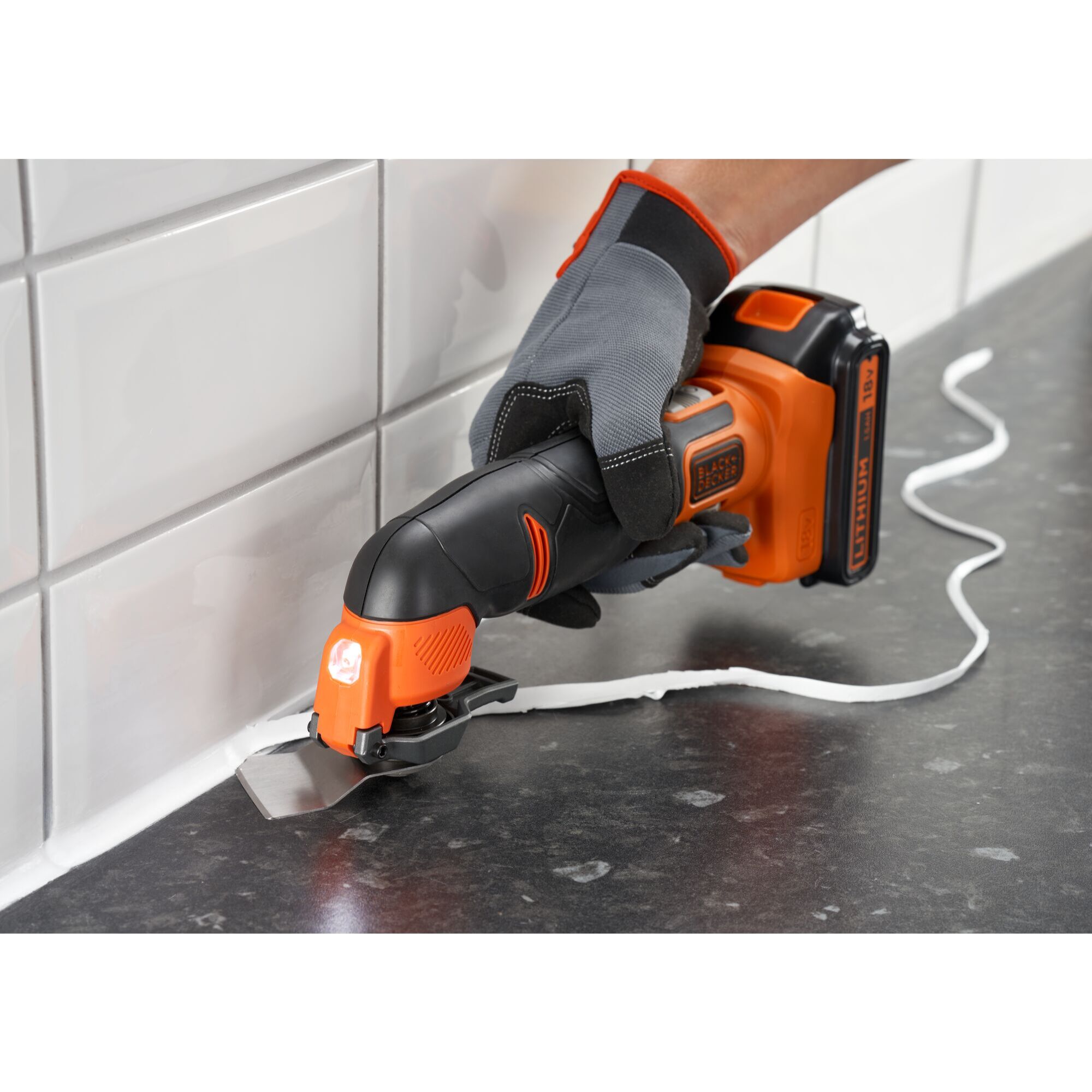 Outil oscillatoire multifonction 18V - Vitesse variable 8000-18000 osc/min, 18 accessoires, Sans batterie, ni chargeur