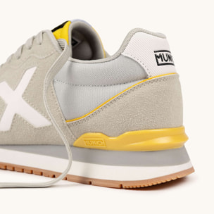Sneakers Retro Running Gris y Blanco con Detalles Mostaza MUNICH DASH 272