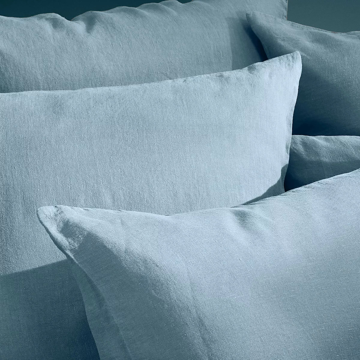 Taie d'oreiller pur lin lavé 165 g/m² uni bleu Le lin lave bleu celeste