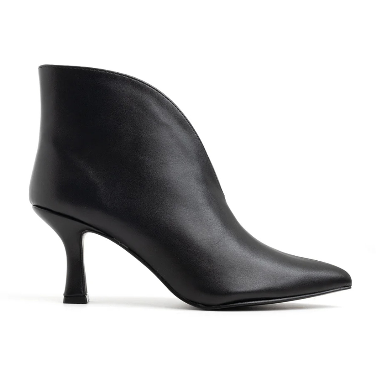 Tronchetto con spacco a V e tacco a rocchetto - NERO