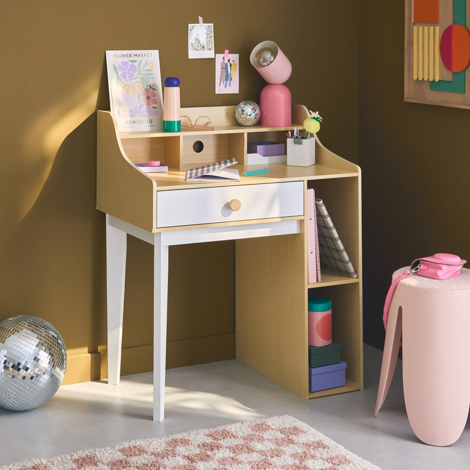 Bureau enfant avec tiroir et étagères