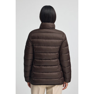 Chaqueta Salma Embroidery color chocolate con logo Rigby Go