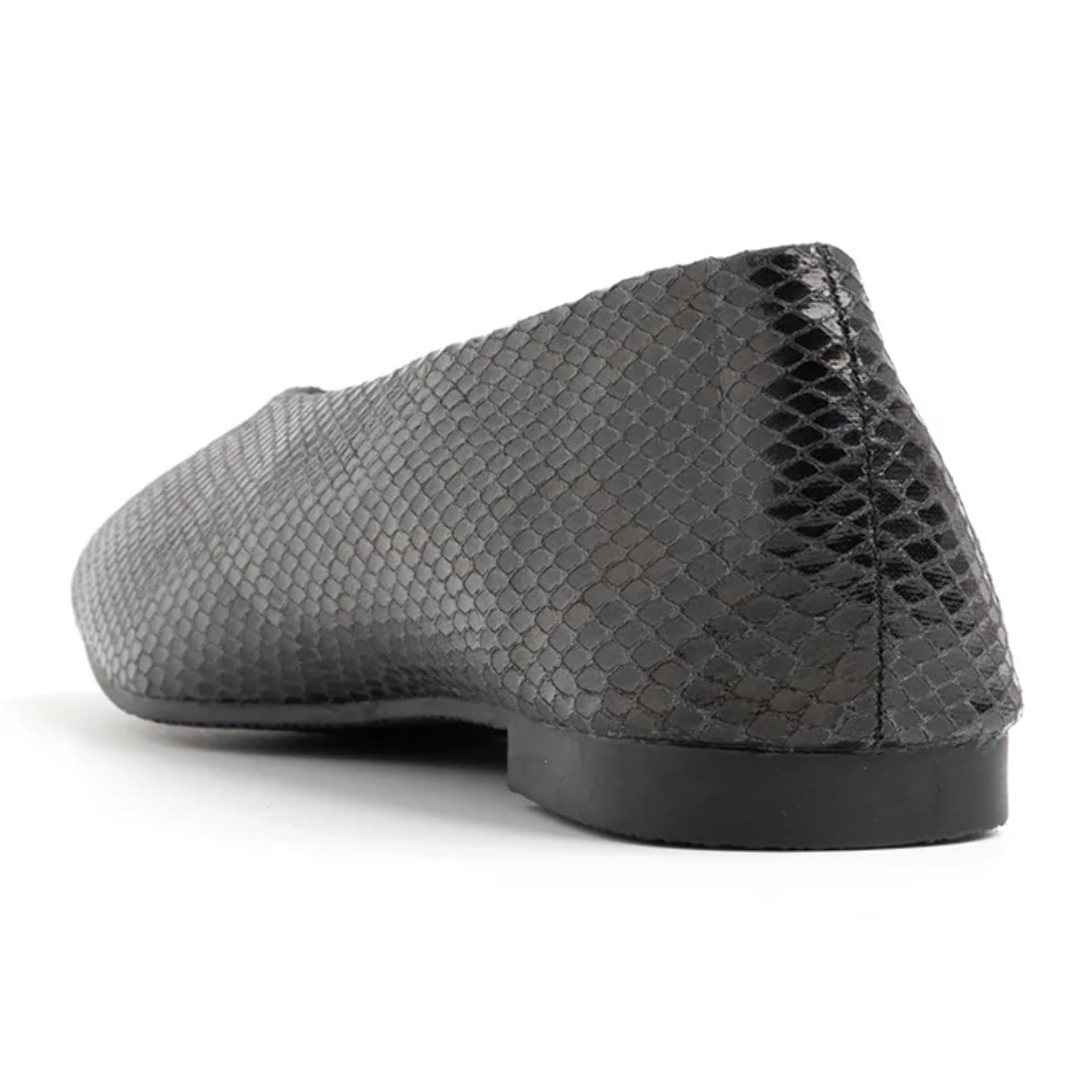 Ballerina in coccodrillo goffrato con punta squadrata - NERO