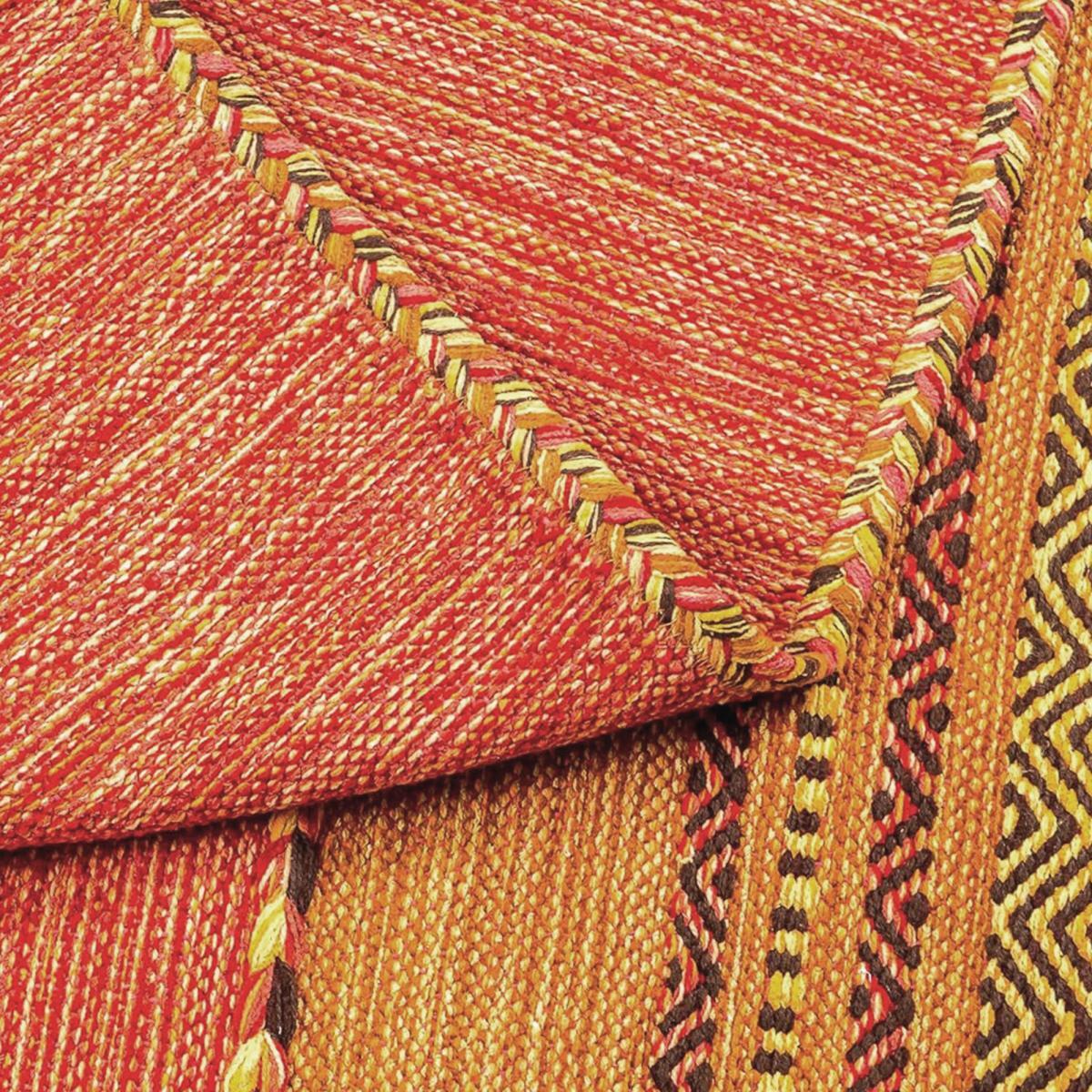 Tapis Buvo tissé à la main en Coton