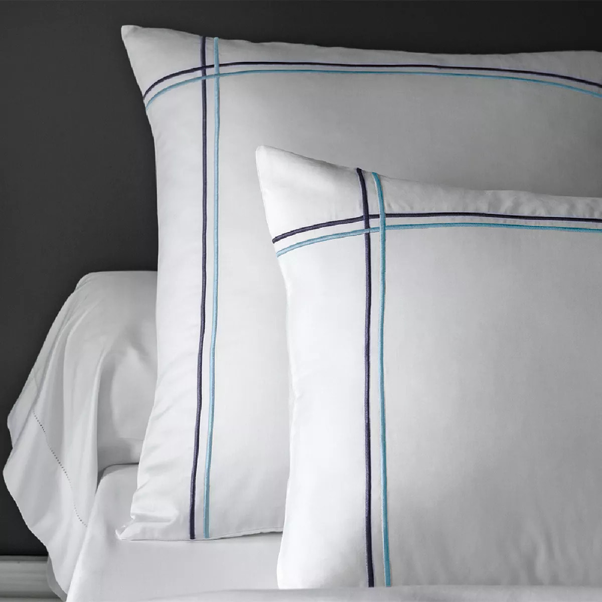 Housse de couette satin de coton jeu d'unis blanc Palais chic navy