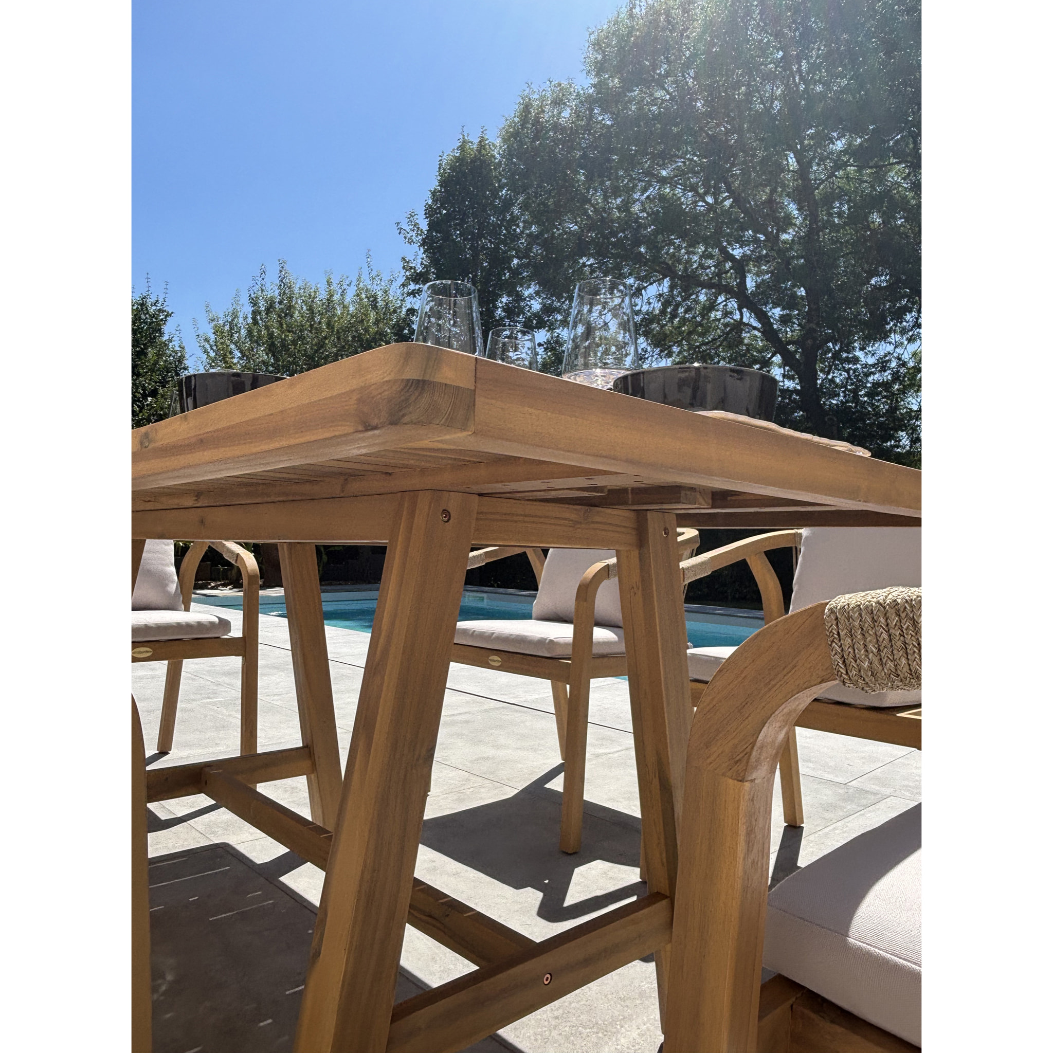 SERENA - Ensemble repas de jardin 6 places en bois d'acacia