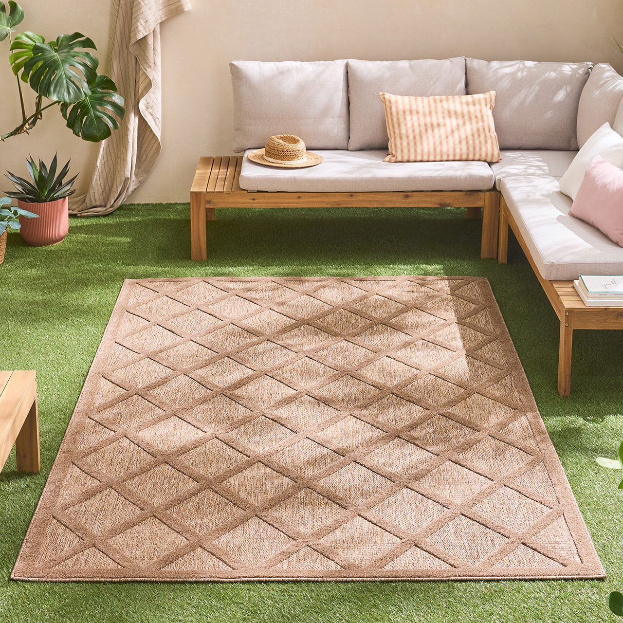 SANTORINI - Tapis d'intérieur/extérieur à motifs en relief berbère - Beige