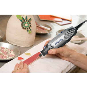 DREMEL 3000 130W Avec 15 Accessoires + Trousse zipée - F013 3000 JA