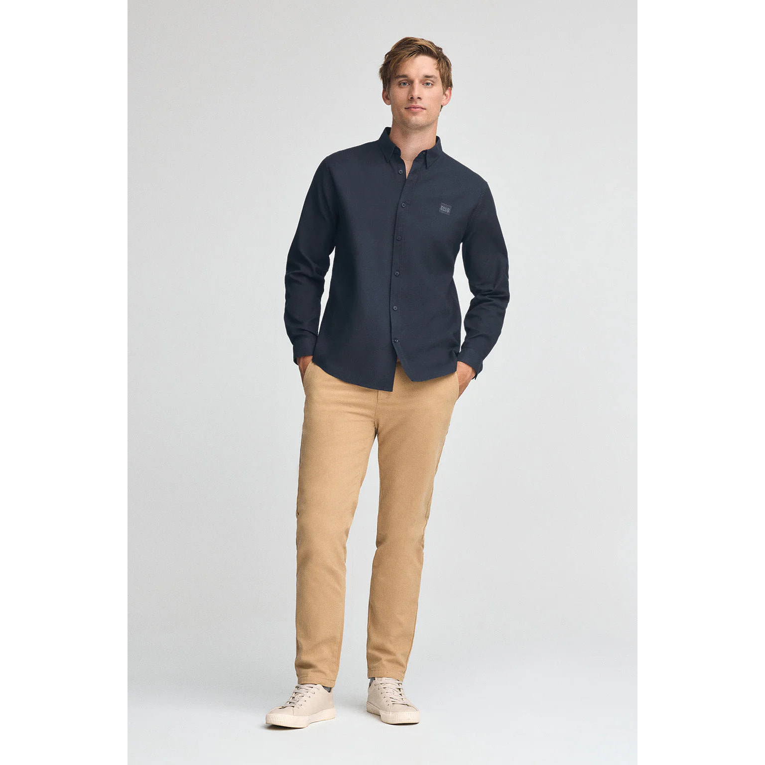 Camisa azul marino de corte regular cuello con botones y logo Polo Club