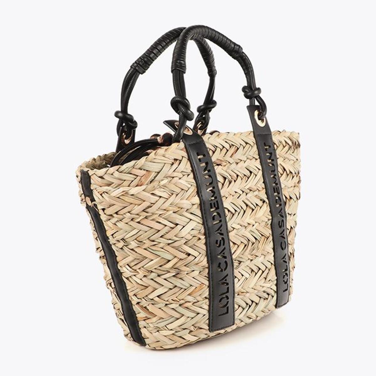 Mini cestino con dettaglio del logo fustellato sul manico
