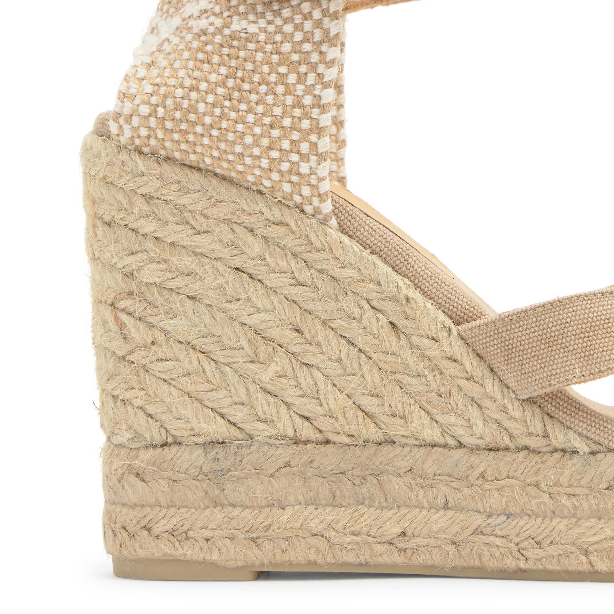 Sandalia cuña Bruna beige mujer 11cm
