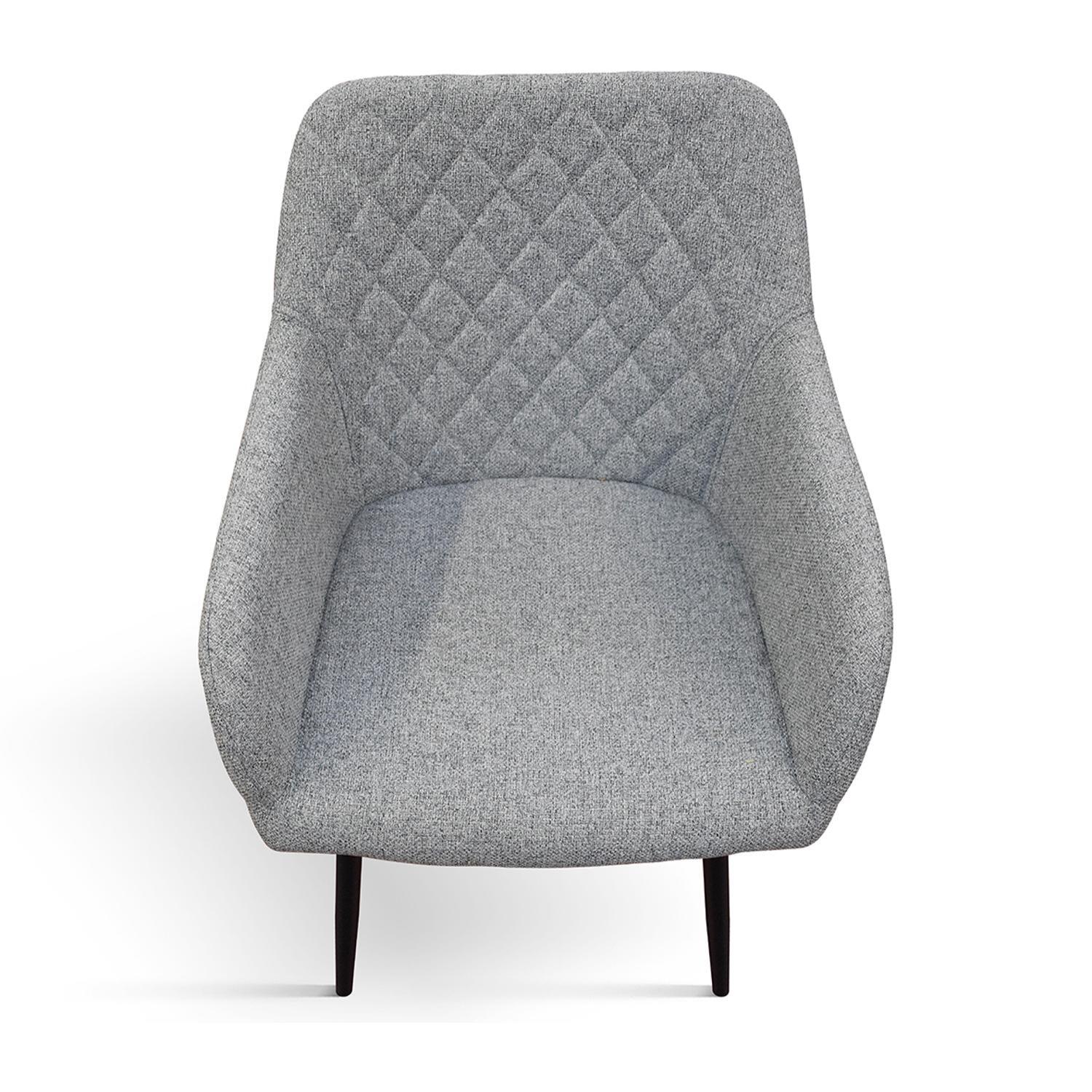 Set di 4 sedie LISBONA in tessuto grigio e gambe in metallo nero, con braccioli