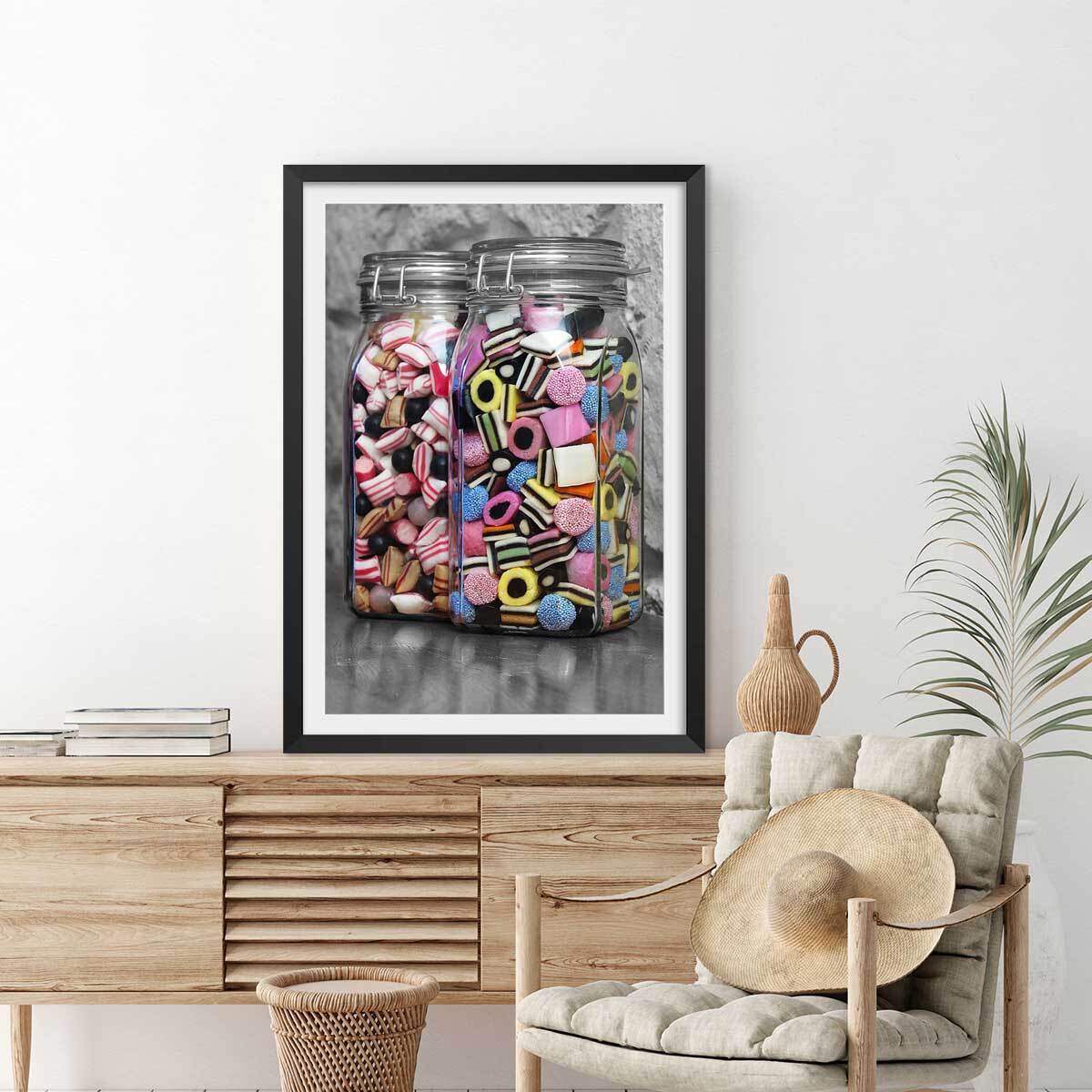 Affiche bonbons arlequins et roudoudous Affiche + cadre en bois - Noir