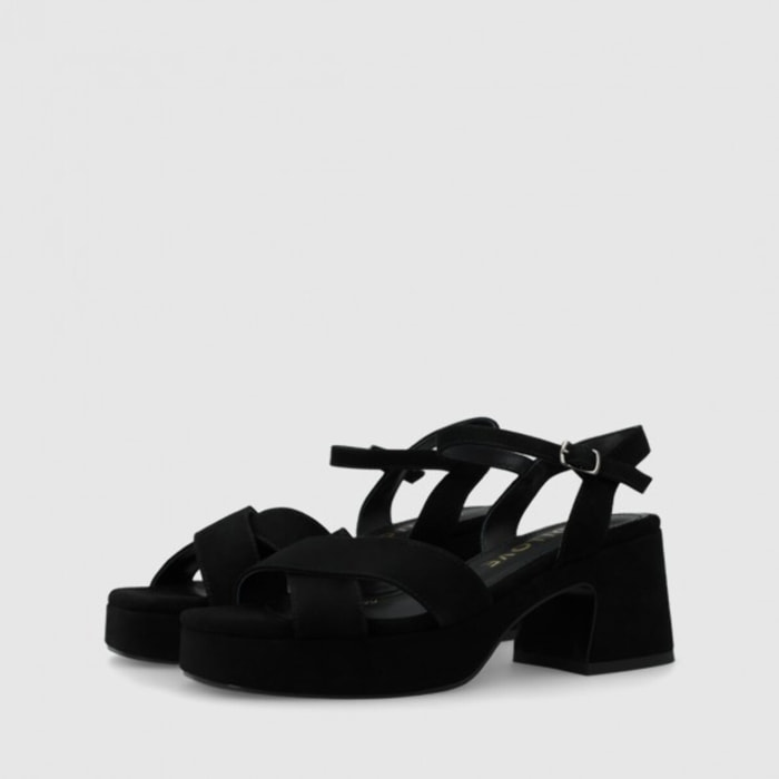 SANDALIAS NEGRAS NA4801