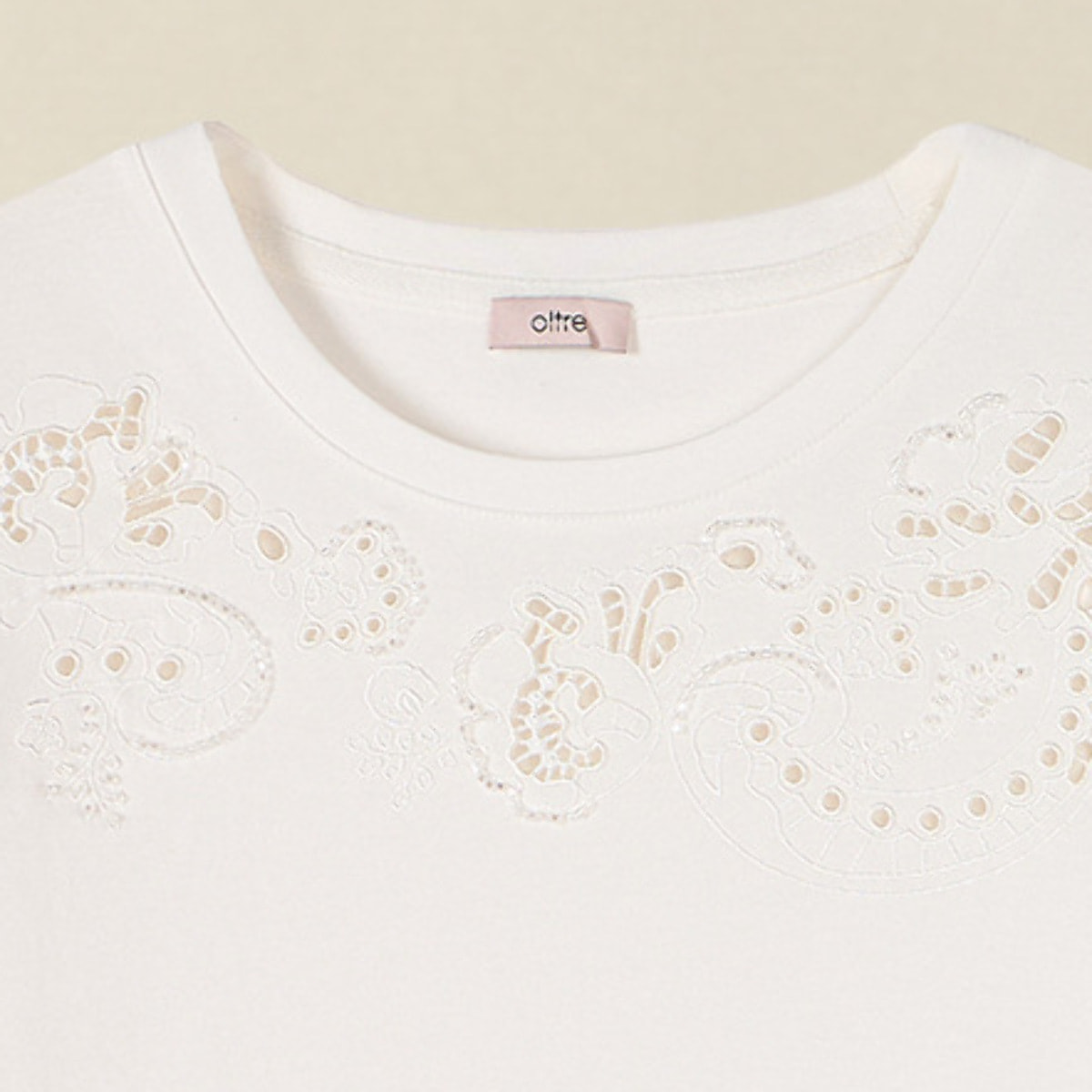 Oltre - T-shirt in cotone con ricamo traforato - Bianco