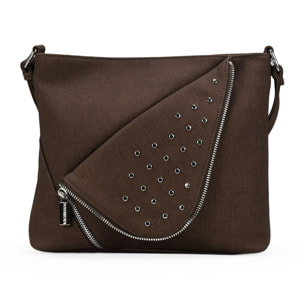 Bolso bandolera marrón con solapa de tachas