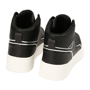Sneakers high nere