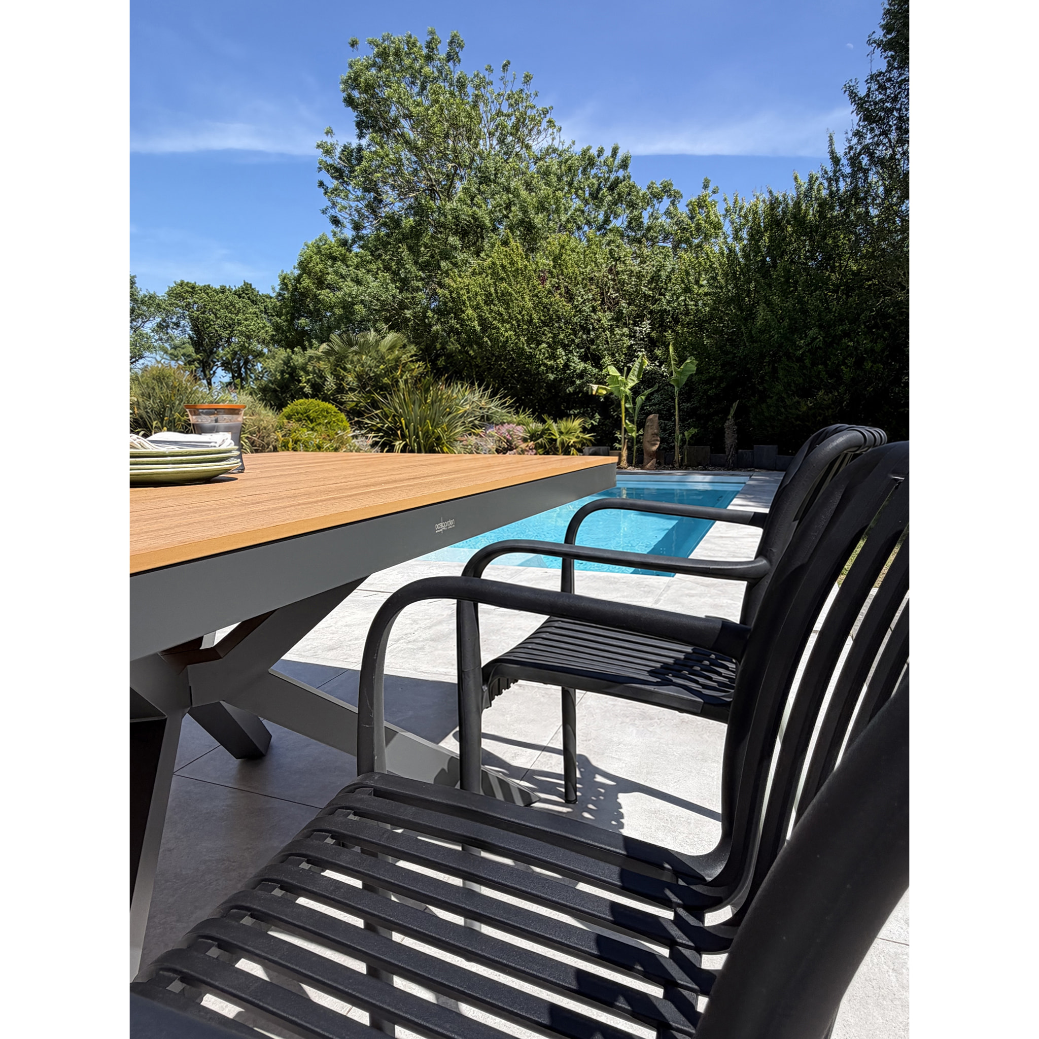 LAMU - Ensemble repas de jardin 4 places en alu - Gris anthracite