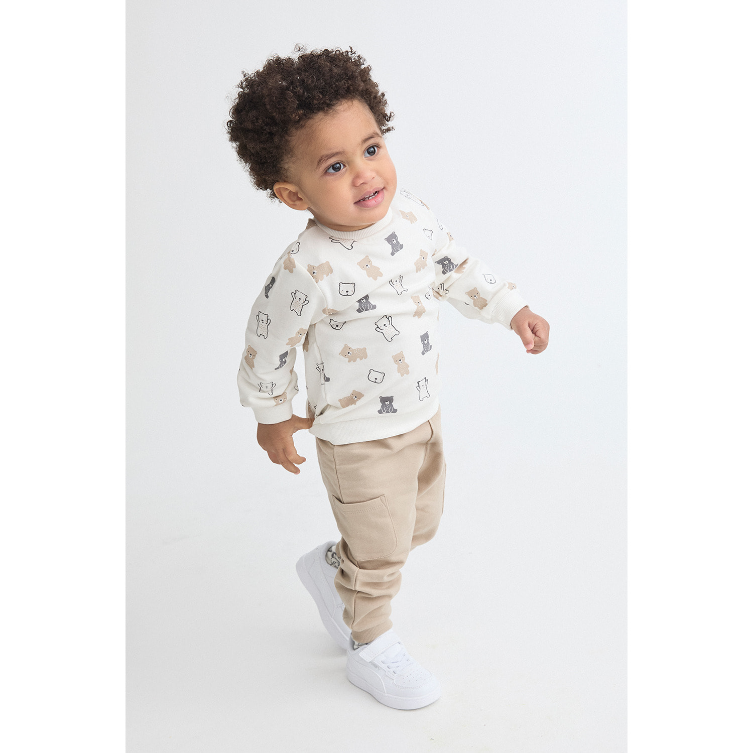 Conjunto bebé niño sudadera crudo y pantalón beige, estampado de ositos y bolsillos laterales | Color: Tostado | Street Monkey