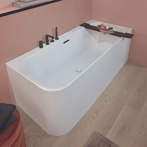 Baignoire semi-îlot d'angle VILLEROY & BOCH Loop & Friends version gauche avec bonde blanche et trop-plein chromé