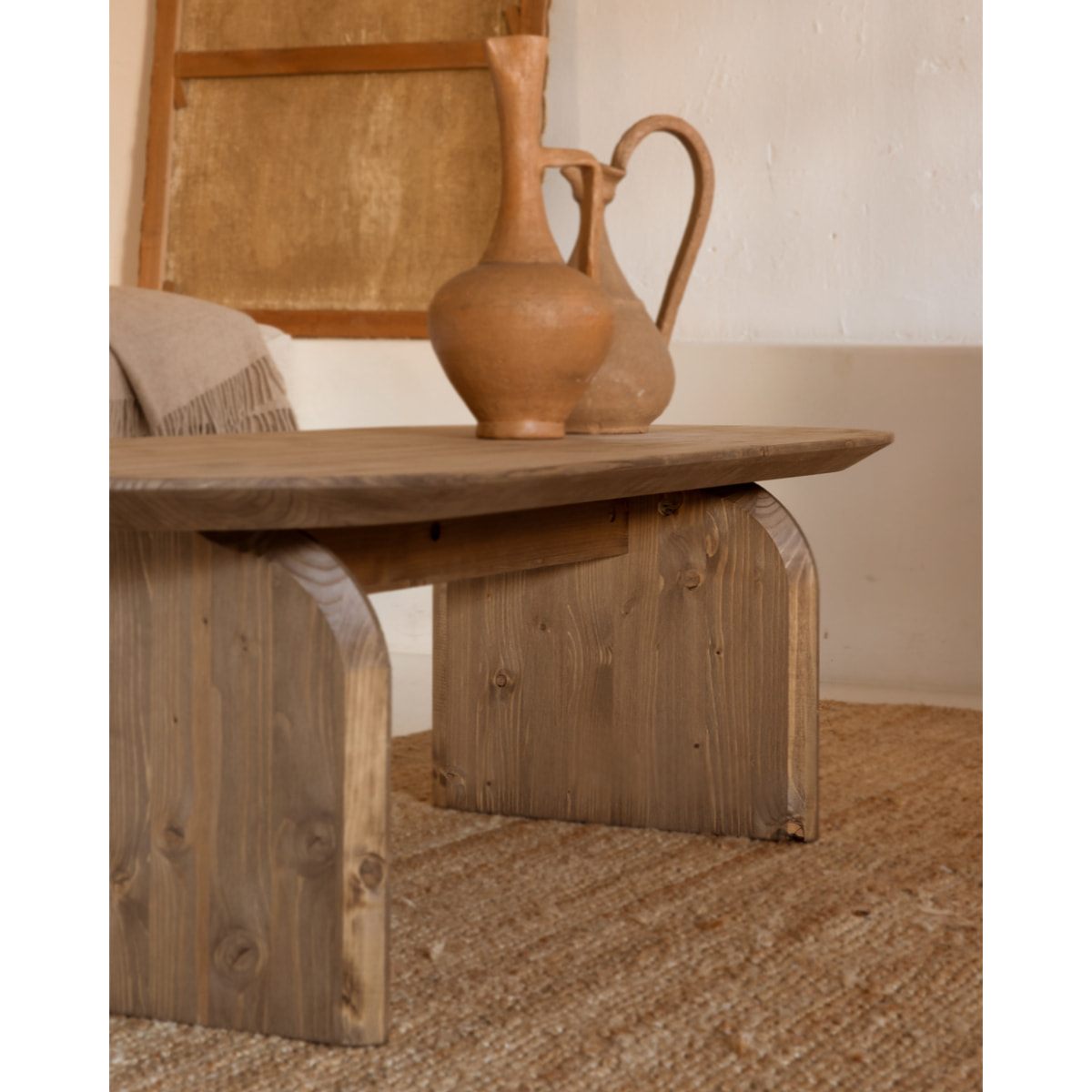 Table basse ovale en bois massif ton chêne foncé en différentes tailles