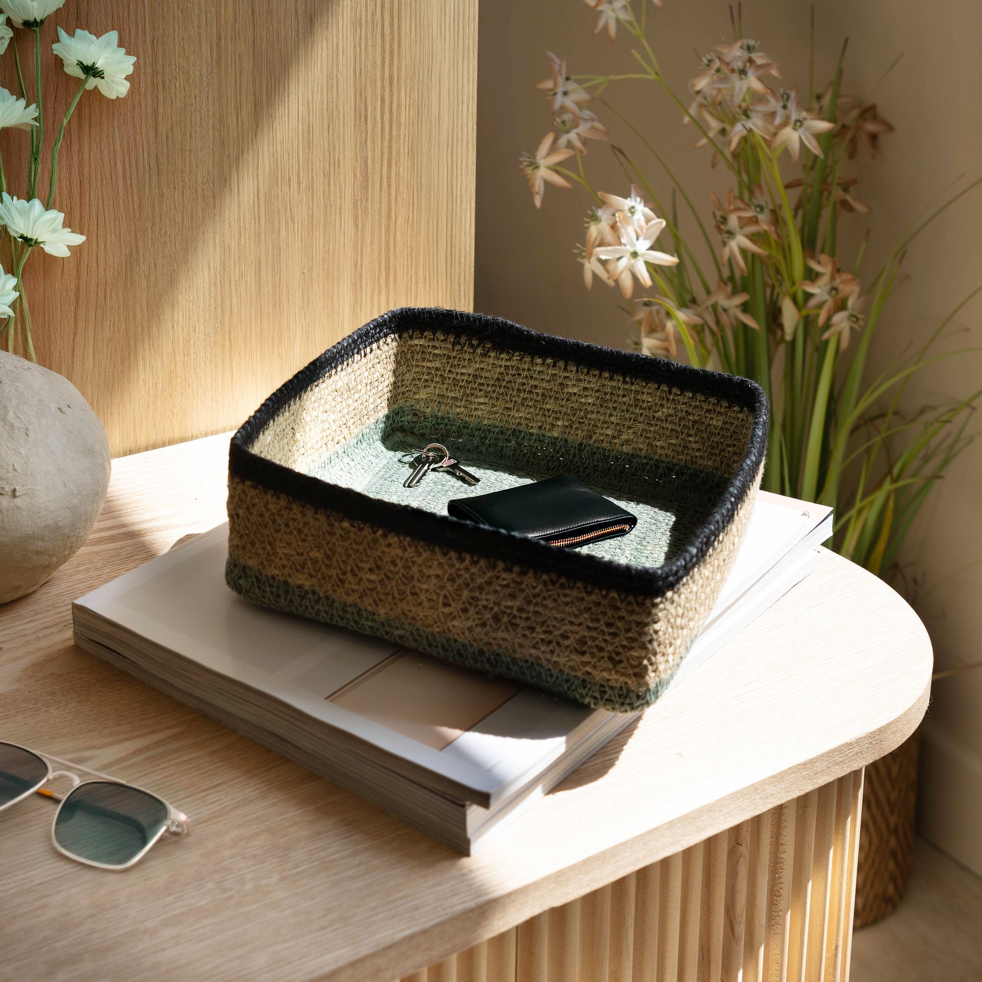 Panier carré en jonc de mer naturel et vert 18cm DUNE