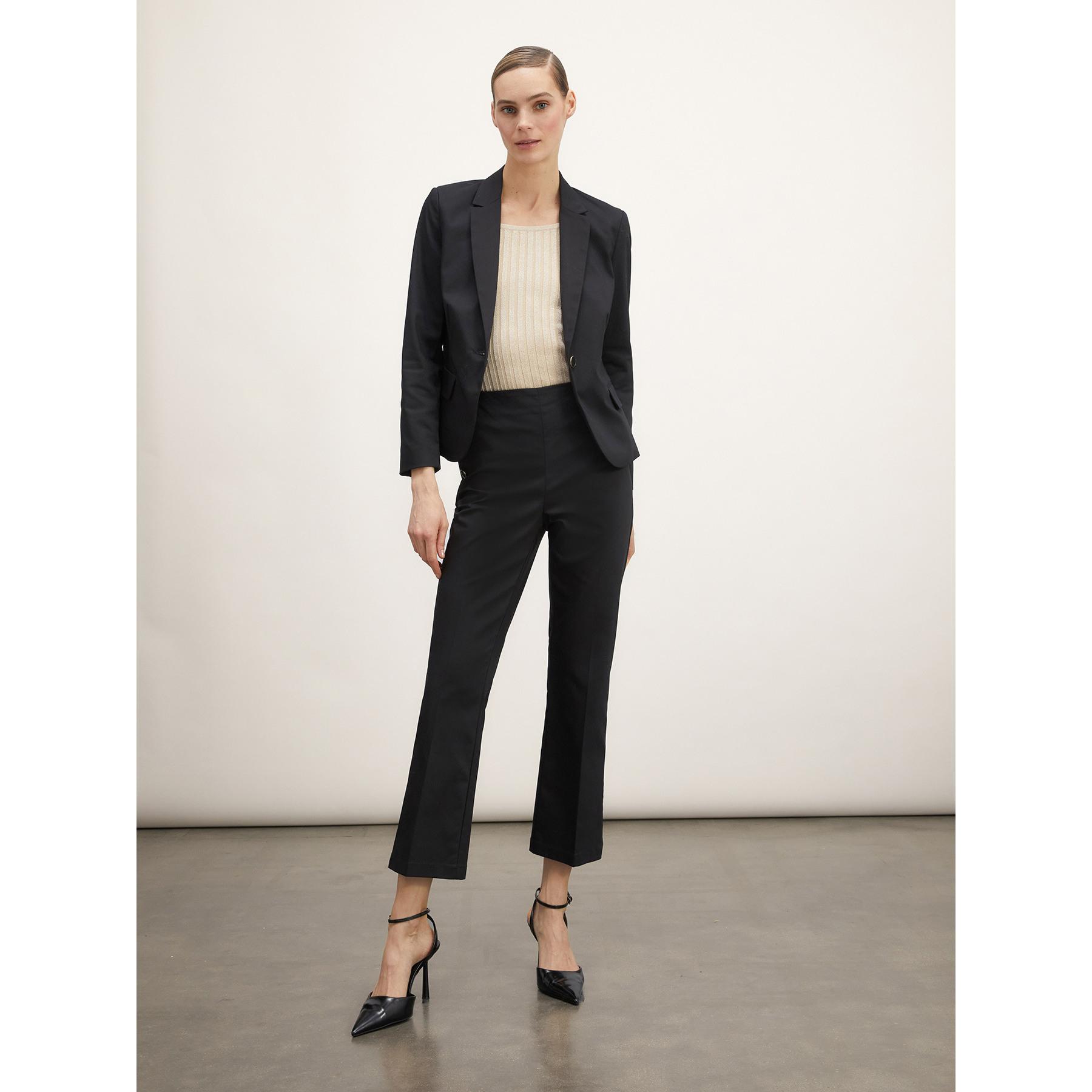 Motivi - Blazer corta de botonadura simple - Negro