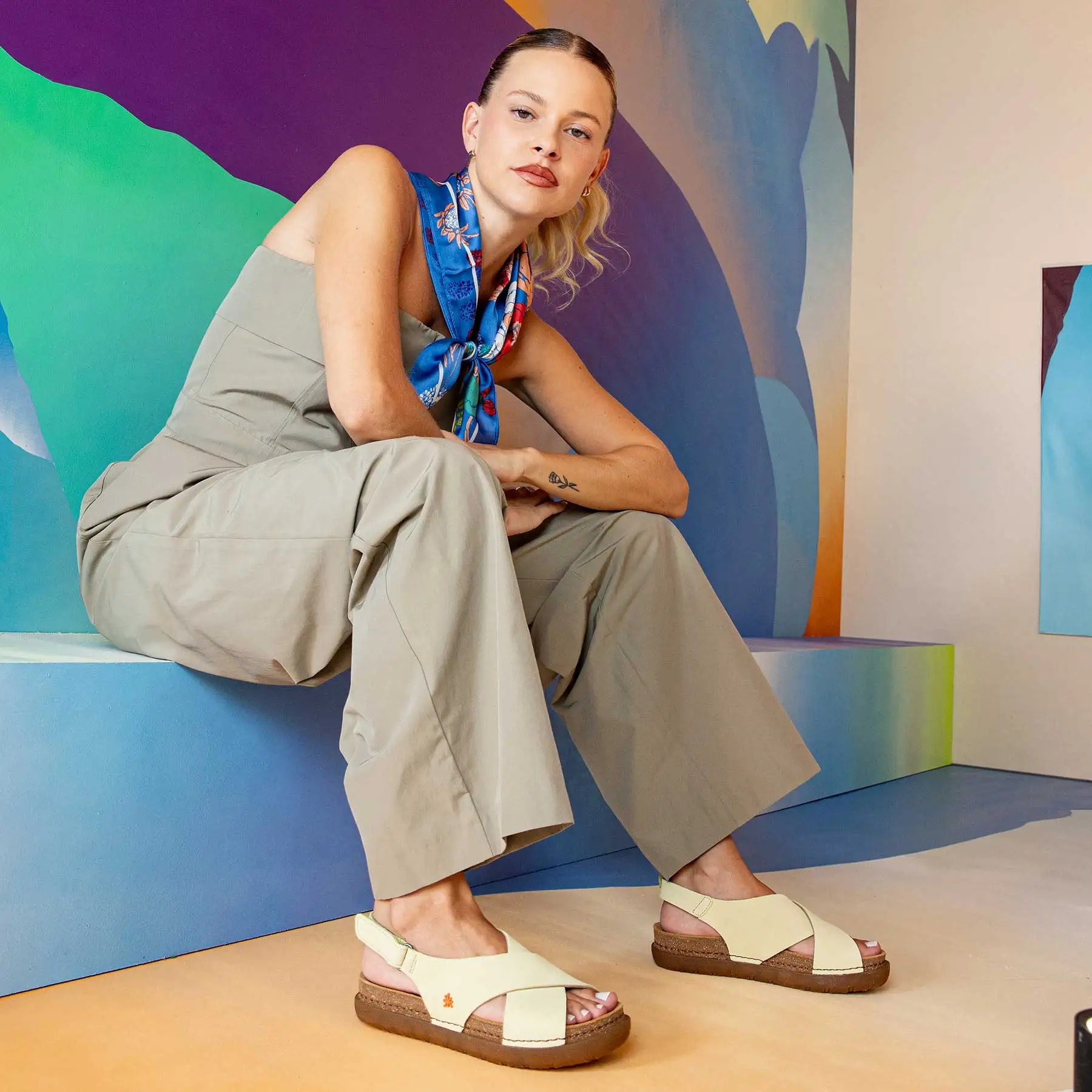 Sandalias 1710S SILK SUEDE CREAM/ RHODES color Cream