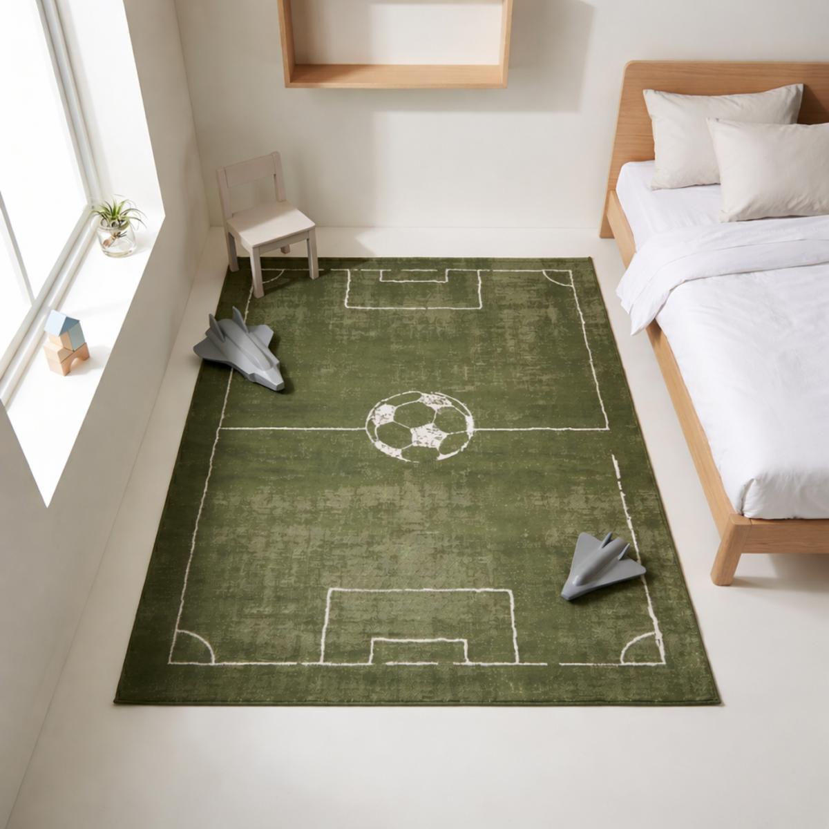 Tapis enfant motif terrain de football, ludique et sportif