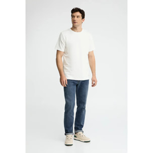 Camiseta blanca de cuello redondo con parche Polo Club