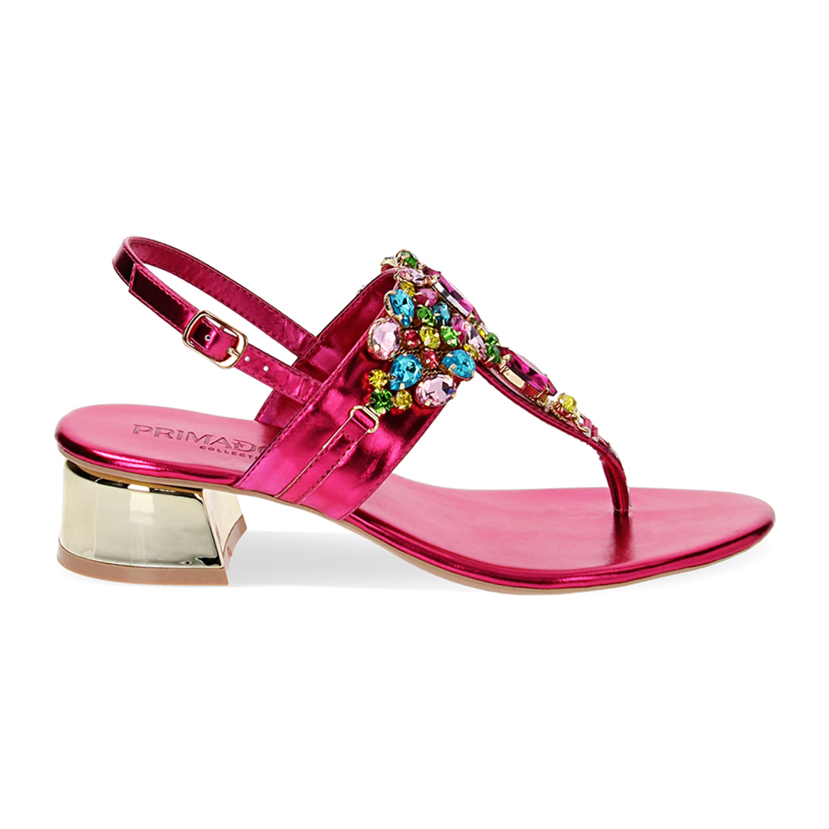 Sandalias con tacón fucsia en laminado con piedras