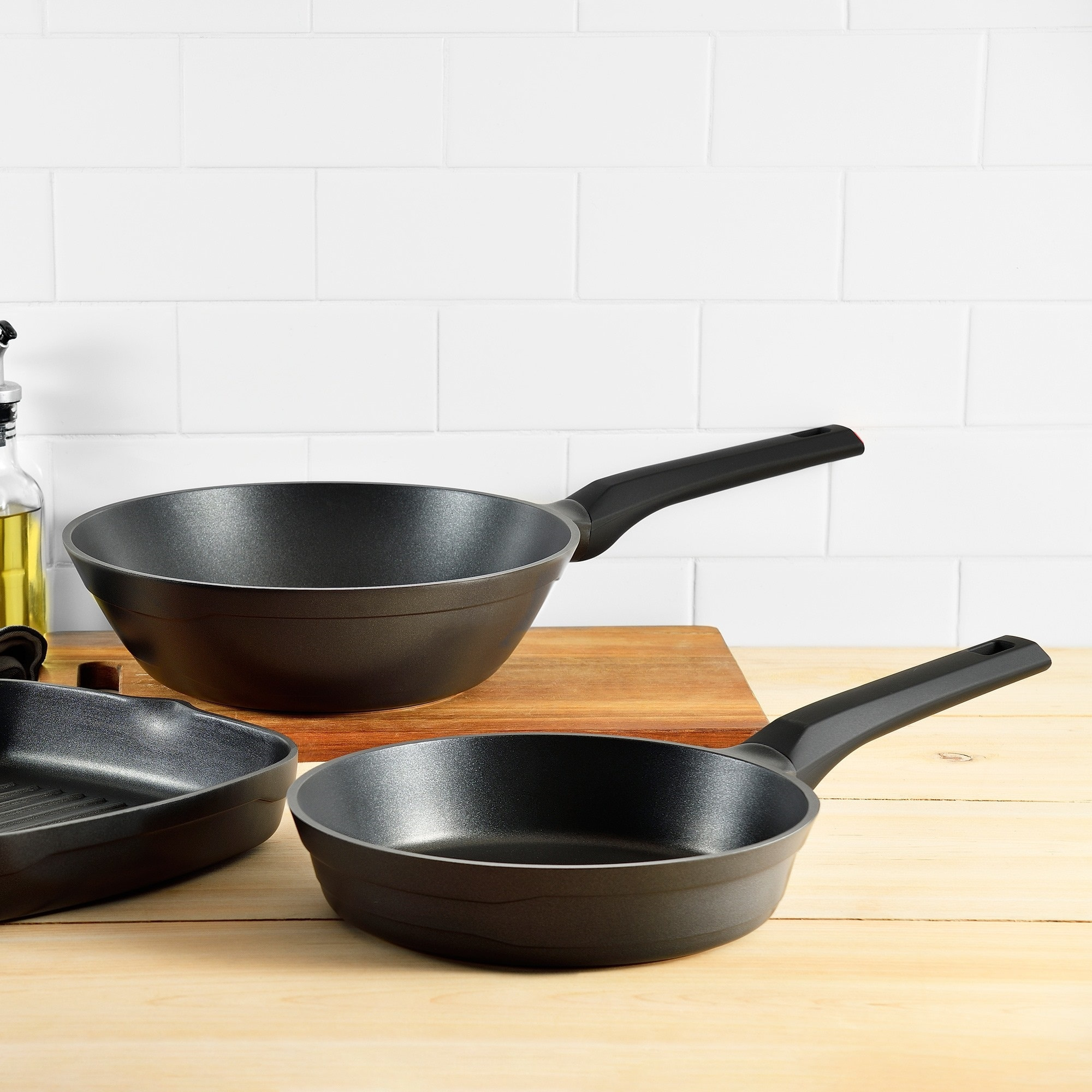 Batería de cocina 5pc ø16ø20ø24 con tapas + juego de sartenes ø20ø24ø28ø30 aluminio fundido san ignacio