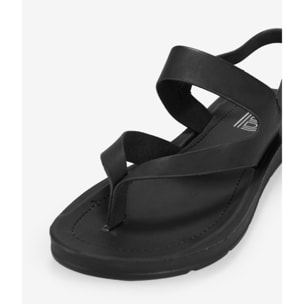 Sandalias de dedo negras con hebilla