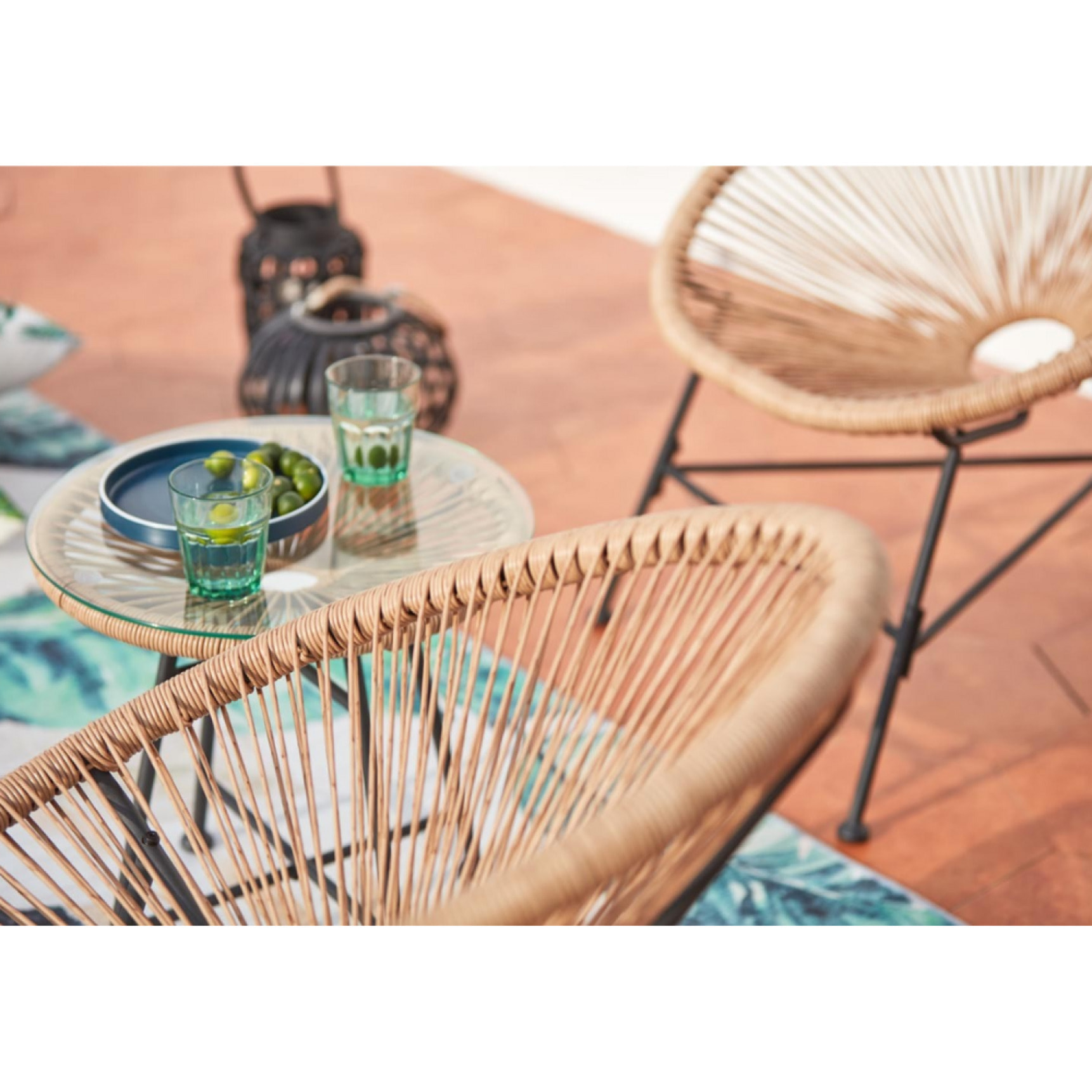 Salon de jardin 2 fauteuils ronds et table basse naturel LIO