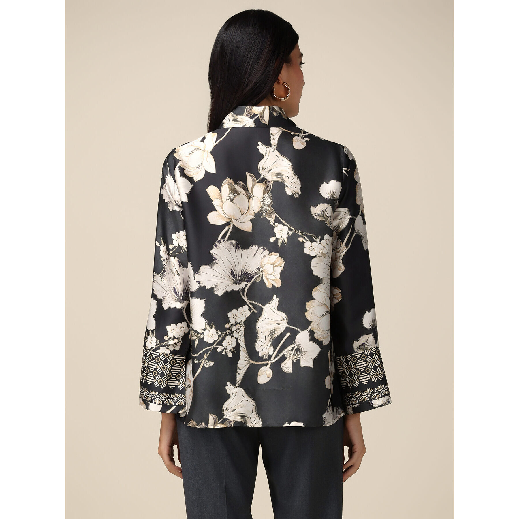 Oltre - Camisa de raso floreada - Negro